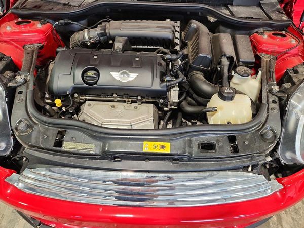 2014 MINI COOPER ROADSTER — Engine bay