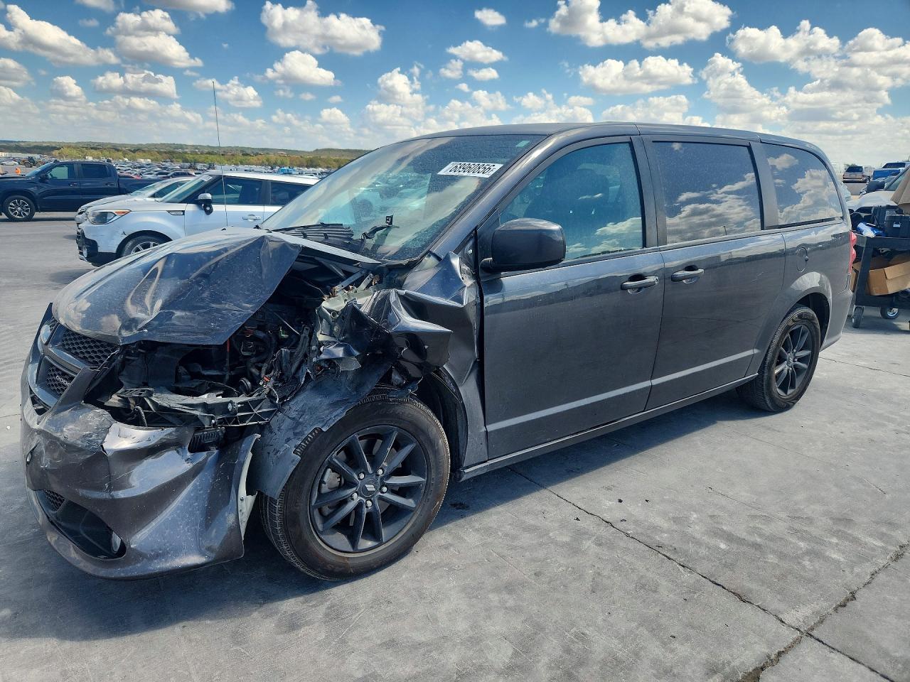 2020 DODGE GRAND CARAVAN — Front 3/4