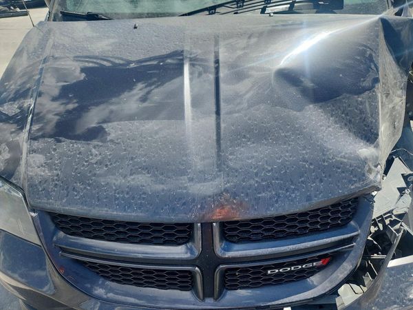 2020 DODGE GRAND CARAVAN — Engine bay