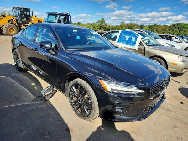 2023 VOLVO S60 — Passenger 3/4