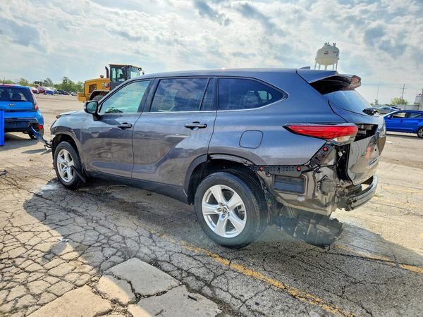 2021 TOYOTA HIGHLANDER LE