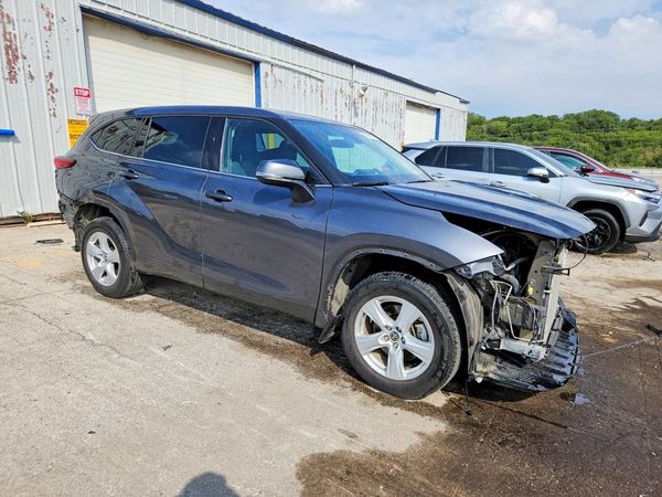 2021 TOYOTA HIGHLANDER LE