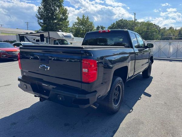 2017 CHEVROLET SILVERADO LT