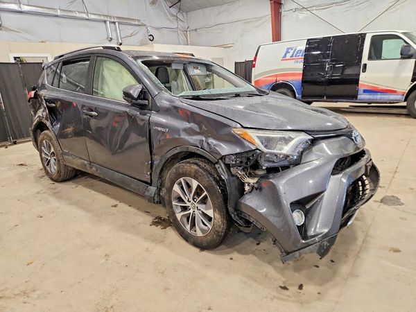 2016 TOYOTA RAV4 XLE (M Grade) — Passenger 3/4