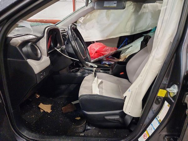 2016 TOYOTA RAV4 XLE (M Grade) — DENT
