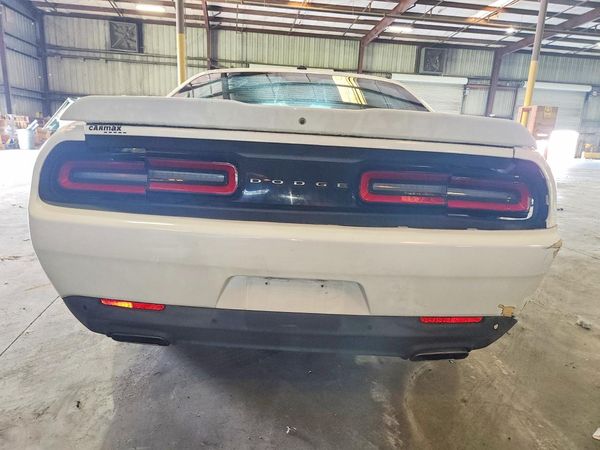 2018 DODGE CHALLENGER SXT