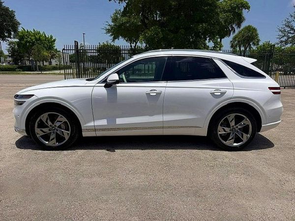 2025 GENESIS ELECTRIFIED GV70
