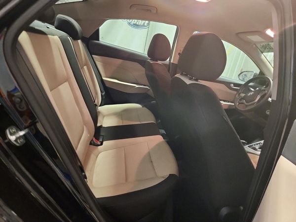 2020 HYUNDAI ACCENT SE and SEL