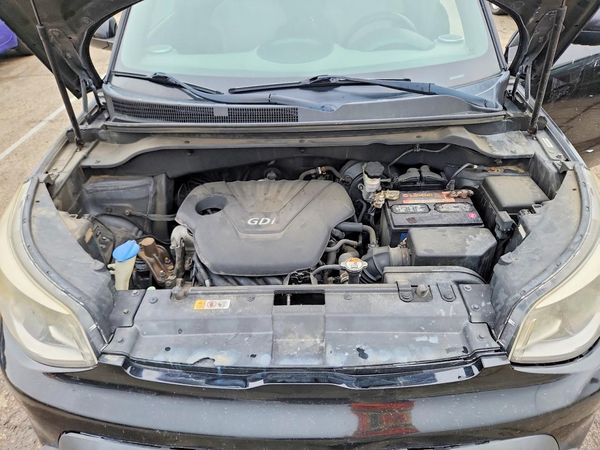 2015 KIA SOUL GL(Middle-low grade) — Engine bay