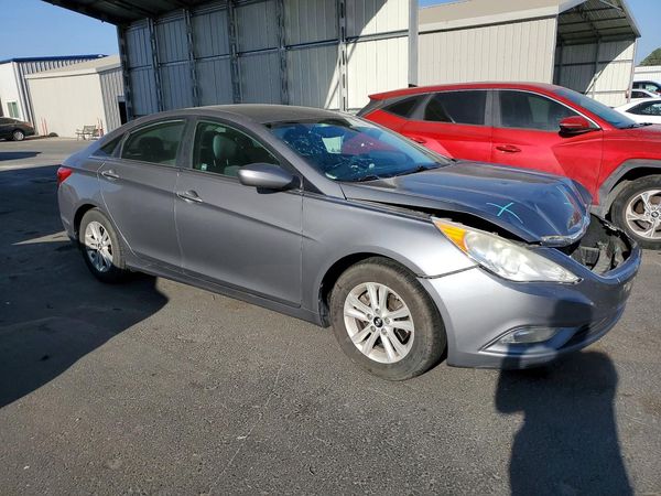 2013 HYUNDAI SONATA GLS/ GLS Popular
