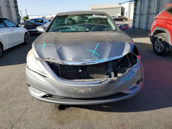 2013 HYUNDAI SONATA GLS/ GLS Popular