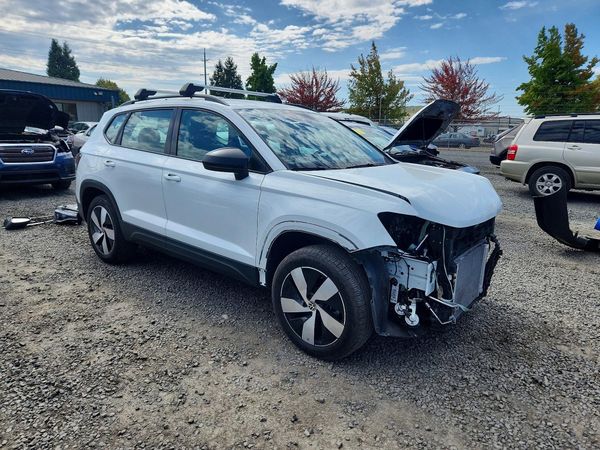 2025 VOLKSWAGEN TAOS — Passenger 3/4
