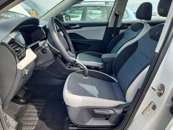 2025 VOLKSWAGEN TAOS — DENT