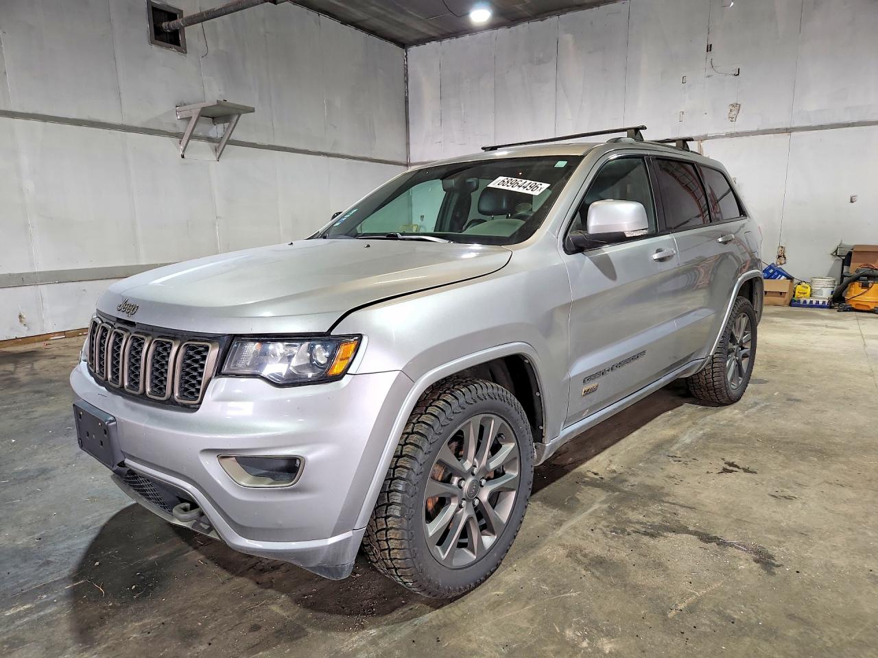 2017 JEEP CHEROKEE Limited — Front 3/4