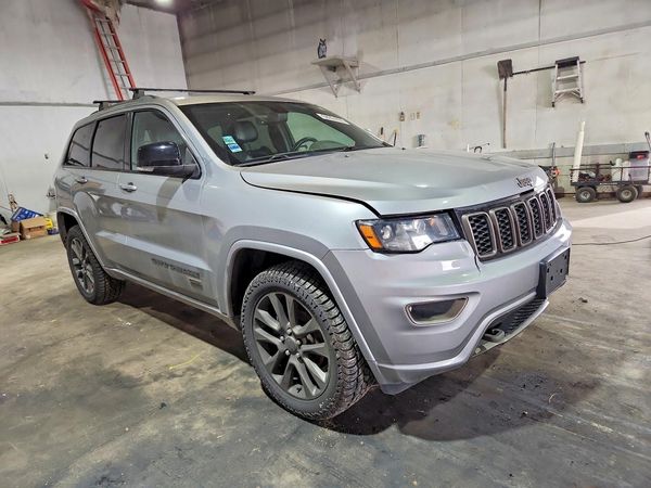 2017 JEEP CHEROKEE Limited — Passenger 3/4