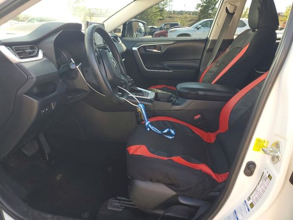 2019 TOYOTA RAV4 — DENT