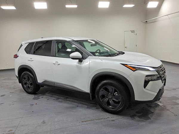 2026 NISSAN ROGUE SV — Passenger 3/4