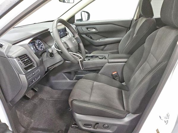 2026 NISSAN ROGUE SV — DENT