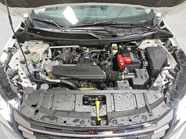 2026 NISSAN ROGUE SV — Engine bay
