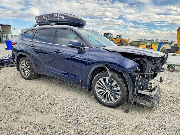 2020 TOYOTA HIGHLANDER Platinum
