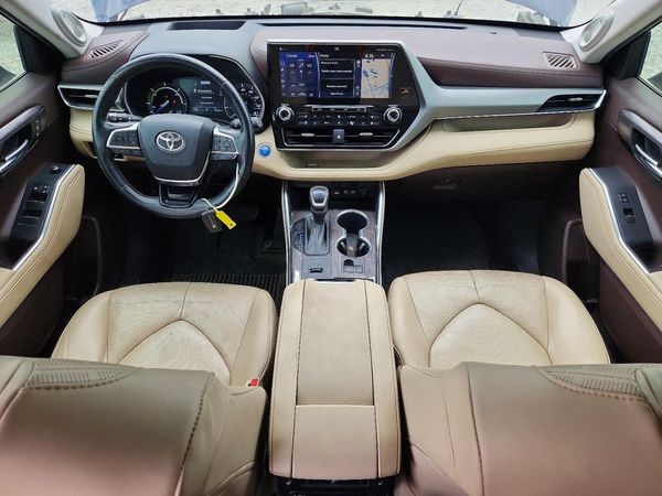 2020 TOYOTA HIGHLANDER Platinum