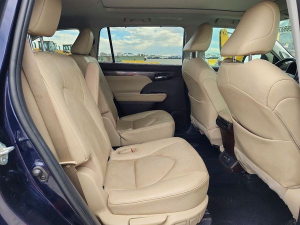 2020 TOYOTA HIGHLANDER Platinum