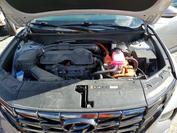 2022 HYUNDAI TUCSON Limited — Engine bay