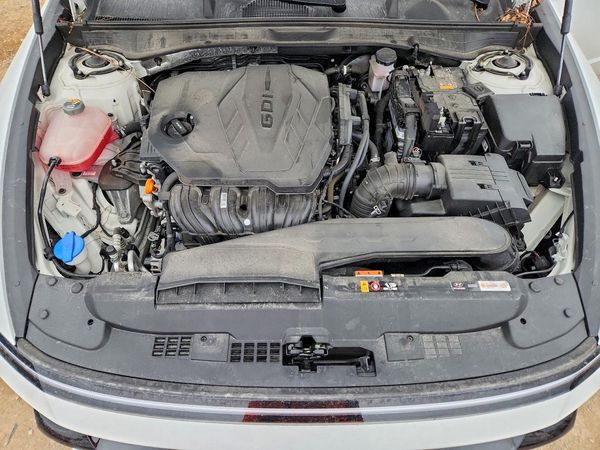 2024 HYUNDAI SONATA — Engine bay