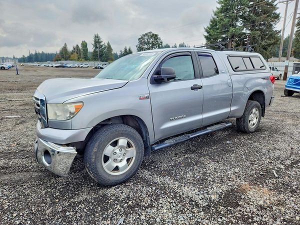 2013 TOYOTA TUNDRA