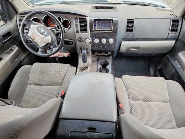 2013 TOYOTA TUNDRA SR5