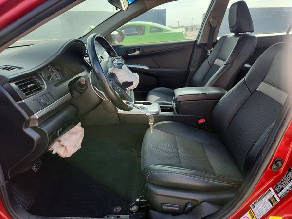 2014 TOYOTA CAMRY — DENT