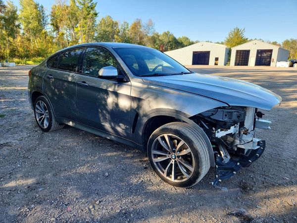 2017 BMW X6 xDrive35i — Passenger 3/4