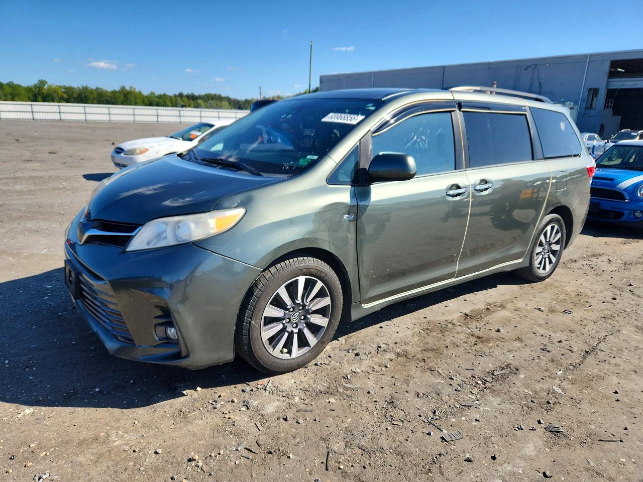 2018 TOYOTA SIENNA