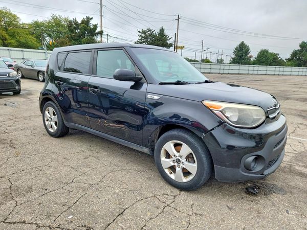 2017 KIA SOUL — Passenger 3/4
