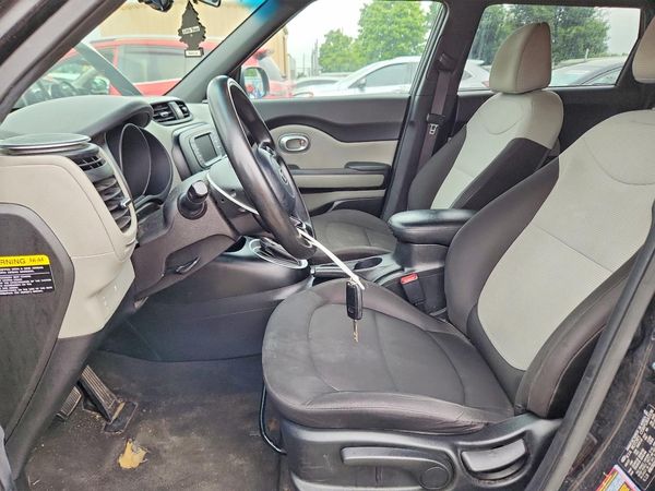 2017 KIA SOUL — DENT