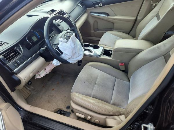 2013 TOYOTA CAMRY Hybrid — DENT