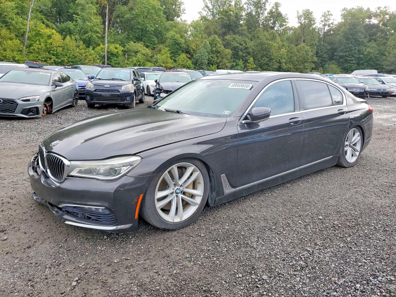 2016 BMW 7 SERIES xDrive — Front 3/4