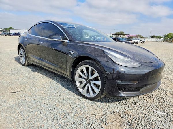 2018 TESLA MODEL 3