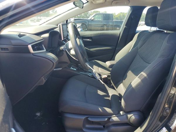 2021 TOYOTA COROLLA LE — DENT