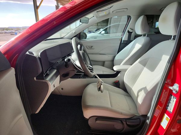 2024 HYUNDAI KONA SE