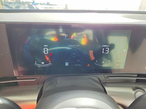2024 HYUNDAI KONA SE
