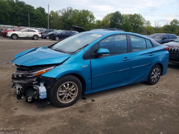2022 TOYOTA PRIUS