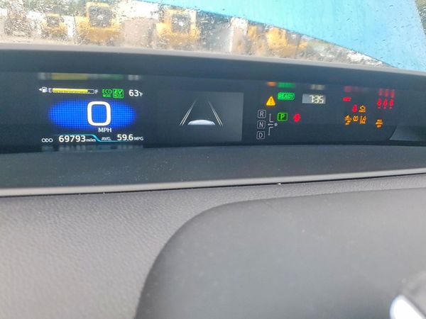 2022 TOYOTA PRIUS