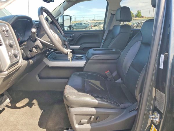 2017 CHEVROLET SILVERADO LTZ — DENT