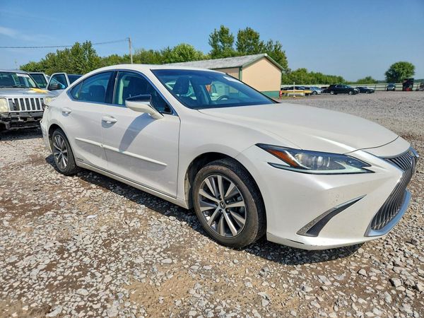 2021 LEXUS ES — Passenger 3/4