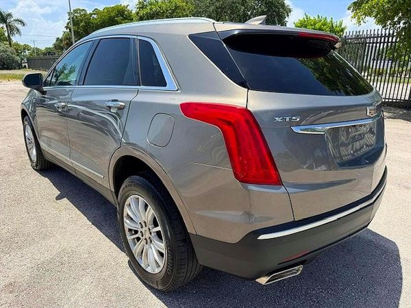 2017 CADILLAC XT5