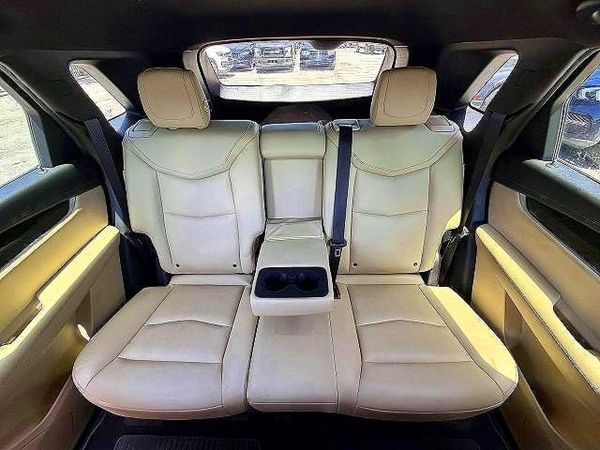 2017 CADILLAC XT5