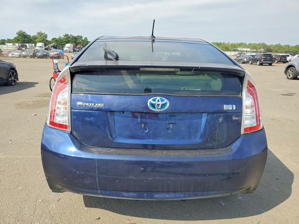 2014 TOYOTA PRIUS — DIRR