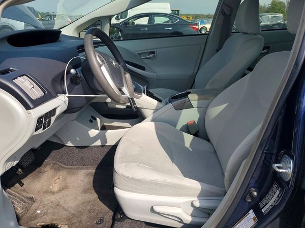 2014 TOYOTA PRIUS — DENT