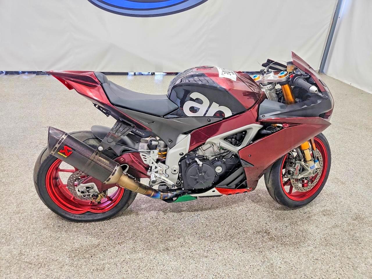 2016 APRILIA RSV4 — RSDT